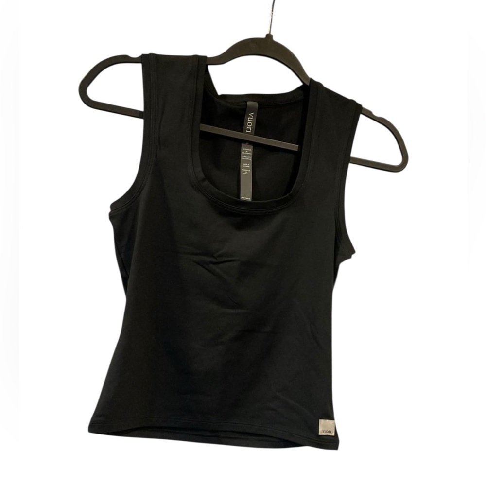 NWT Vuori halo essential scoop tank BLACK Size XS